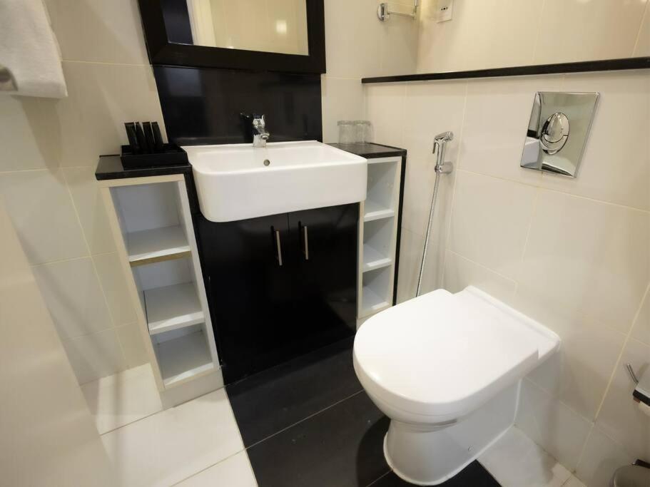 Apartment Mh - Studio - Downtown - Maison Cour Jardin - Ref1022
